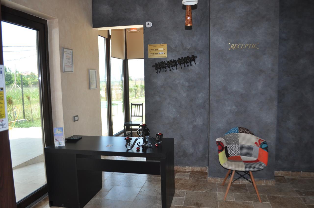 Hotel Sara Vama Veche Zewnętrze zdjęcie